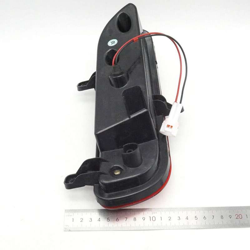 Right Rear Tailgate Bumper Warning Lamp LED Fog Light For Great Wall X240 2011-