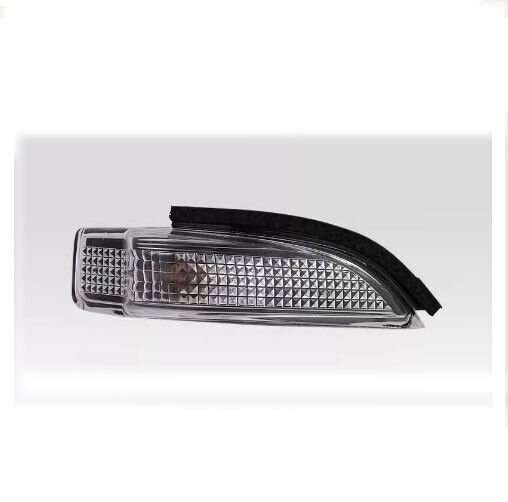 For 14-19 Toyota Corolla ZRE18_ Sedan Side Mirror Turn Signal Light Right Side
