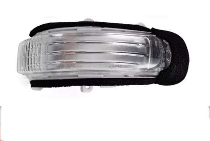 For 07-14 Toyota Corolla ZRE15_ Sedan Side Mirror Turn Signal Light Right Side