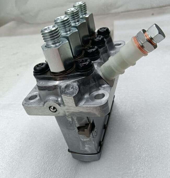 V1505 Fuel Injection Pump Compatible Kubota B2710HSD B2910HSD B3000HSDC B3030HSD