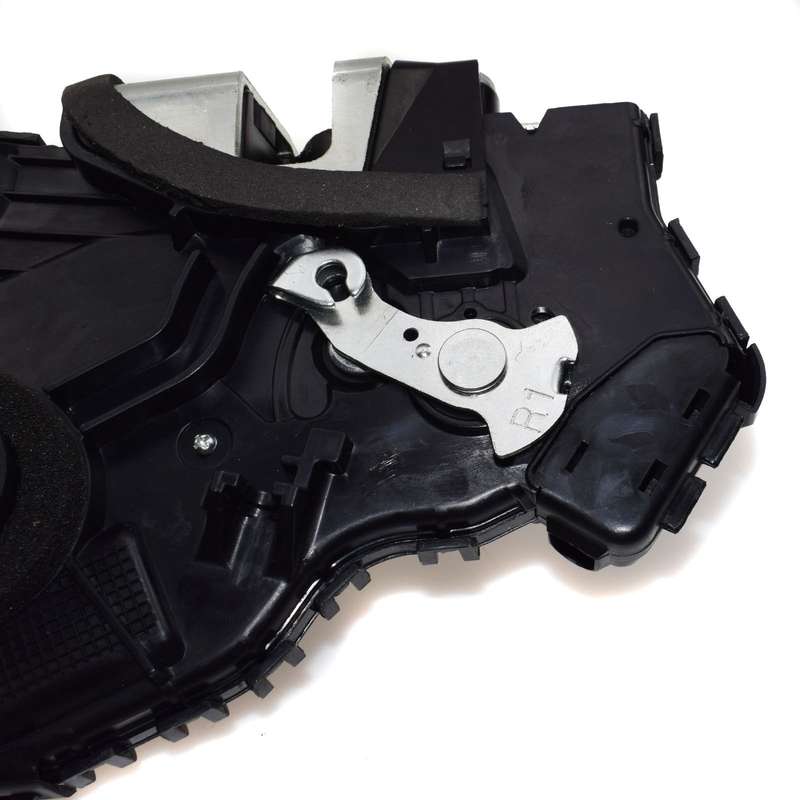 Power Door Lock Actuator Latch Front Right Passanger Side For Toyota 6903002130