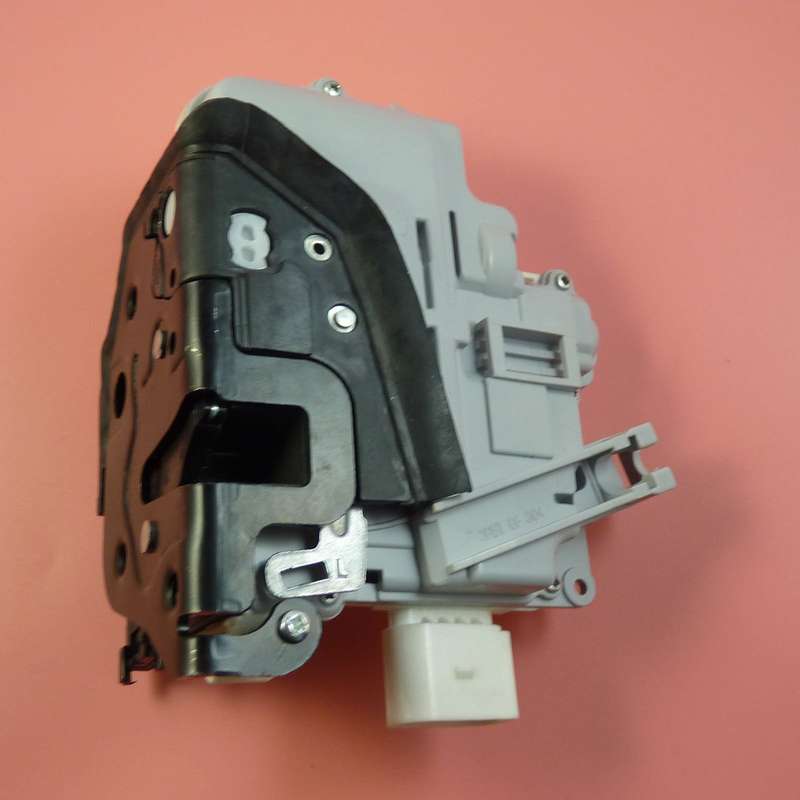 New Front Left Door Lock Latch For Passat B6 3C Touareg Audi A4 TT 8J1837015A