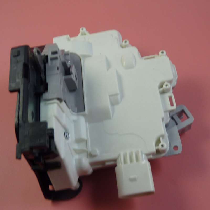 New Front Right Door Lock Latch For Passat B6 3C 2006-2011 Touareg Audi A4 TT