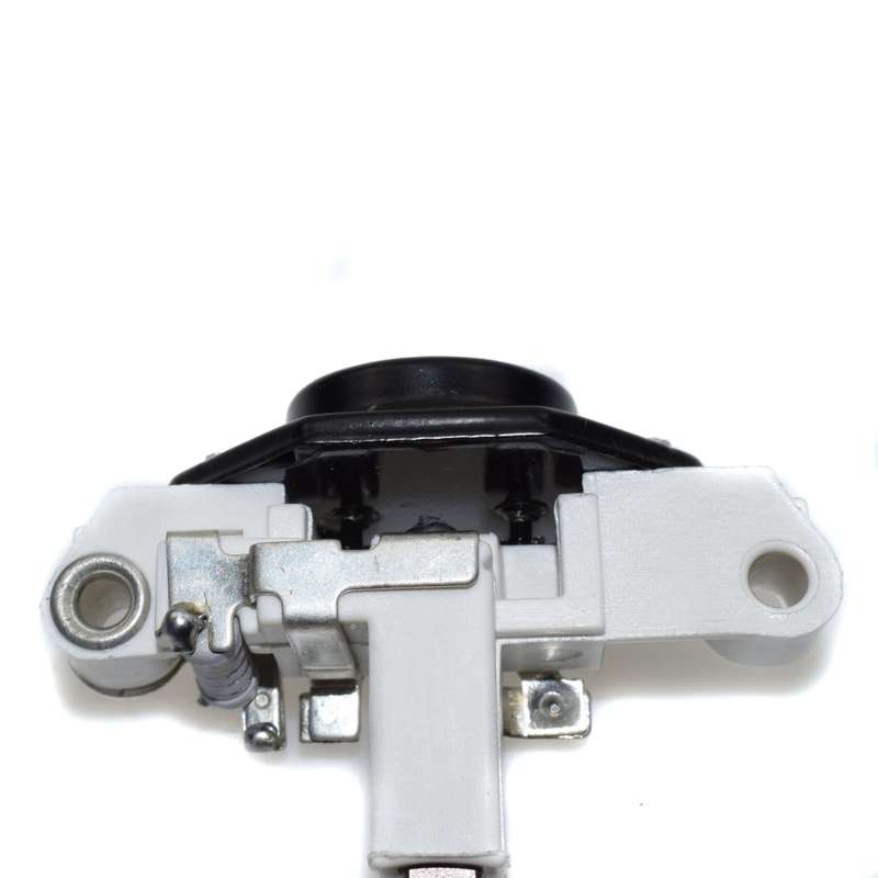 NEW ALTERNATOR Voltage Regulator For AUDI A4 A6 VW Passat Catera 0120339503