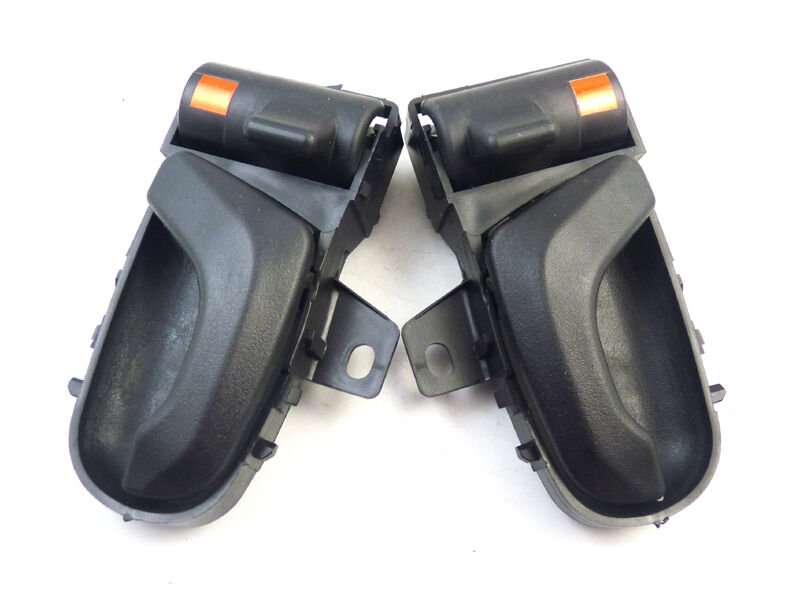 8313065E005ES Left Right Inside Inner Door Handle Set For Swift Suzuki Geo Metro