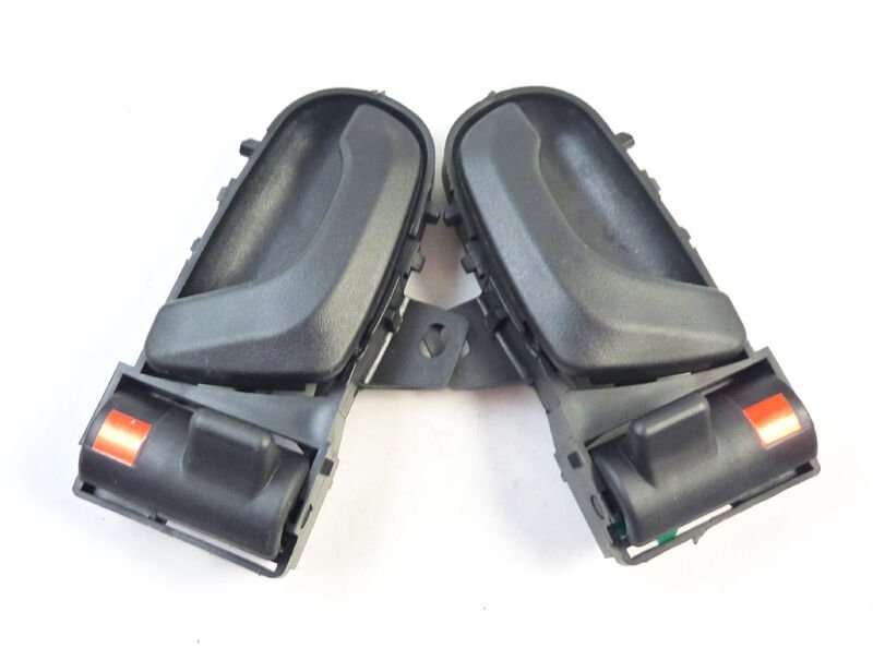 8313065E005ES Left Right Inside Inner Door Handle Set For Swift Suzuki Geo Metro
