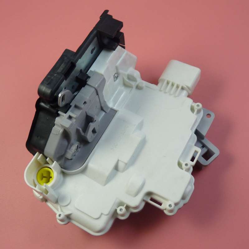 New Driver Side Door Lock Front Left For Audi A4 Q3 Q5 Q7 VW Touareg 3C1837015A