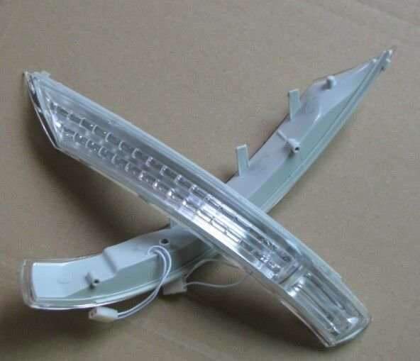 Pair of Side Rear View Mirror Turn Signal Light Lamp for VW Touareg 08-10