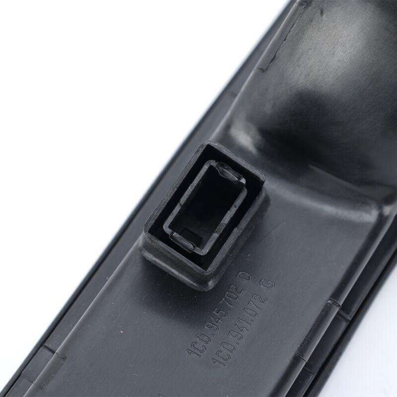 Pair For VW Volkswagen Beetle 2006-2010 Rear Bumper Brake Light Turn Signal Lamp