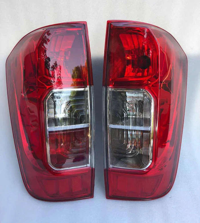 Led tail light brake lamp reverse lights turn signal assembly for Nissan Navara 2017