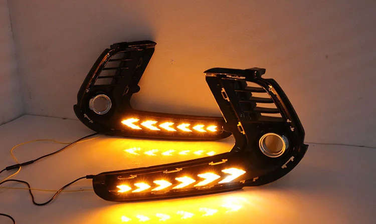 led drl daytime running light for hyundai elantra with Dynamic moving yellow turn signal and blue...