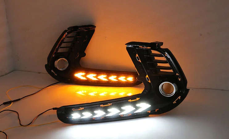 led drl daytime running light for hyundai elantra with Dynamic moving yellow turn signal and blue...