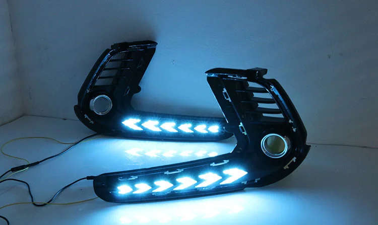 led drl daytime running light for hyundai elantra with Dynamic moving yellow turn signal and blue...