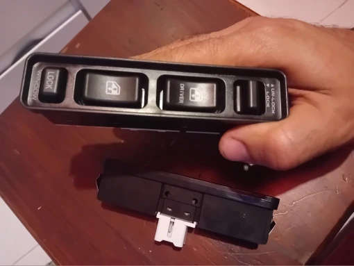 Electric Power Window Control Lifter Switch Button Suitable For Suzuki Escudo Vitara