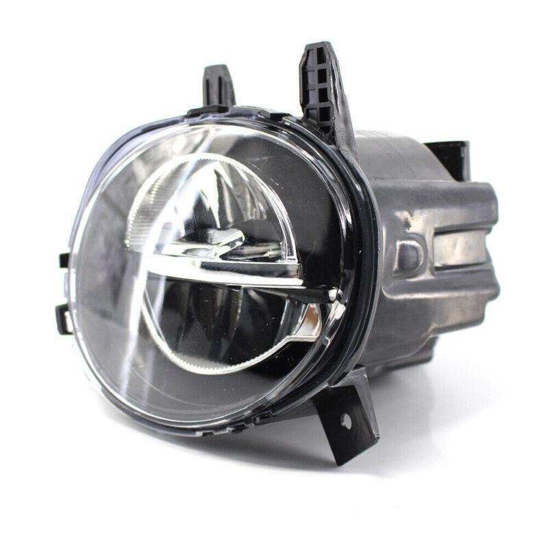 1 Pc LED Fog Lamp Light For BMW 3 Series F30 F35 16-18 63177315560 Right Side