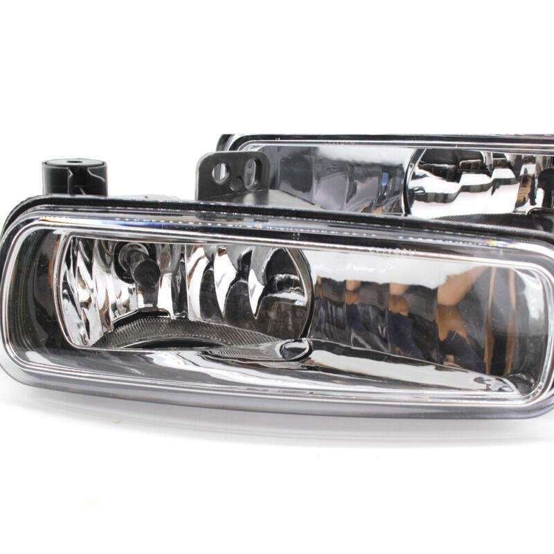 1 Pair of Fog Lights New Spot Lamps with Bulbs fit for Ford Focus Sedan 15-17
