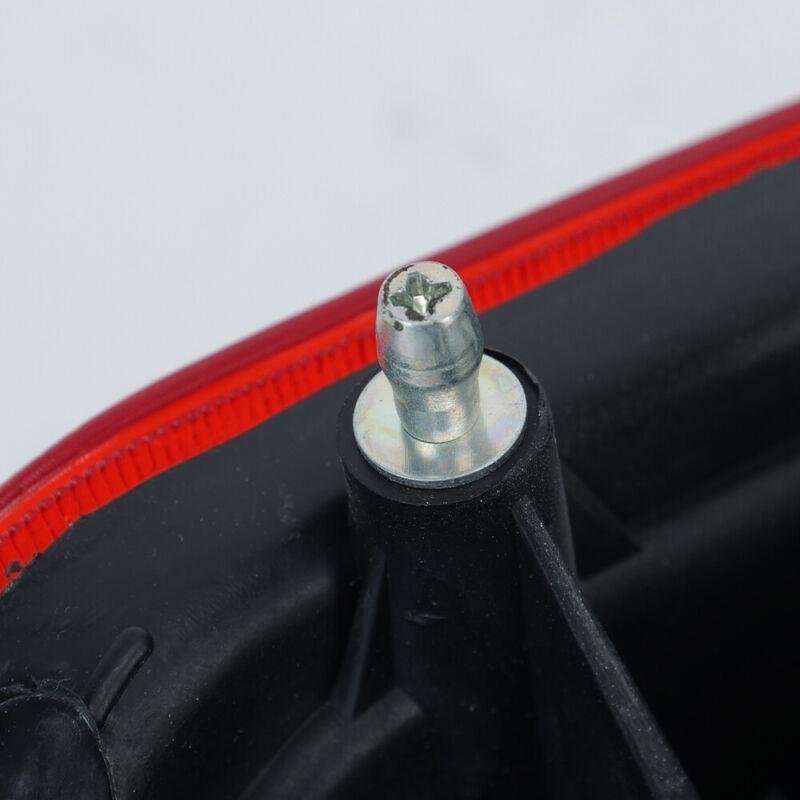 1PCS Right White Rear Lamp Tail Light For Mitsubishi Strada L200 MK4 1995-2006