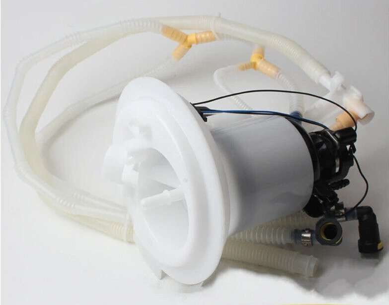 Left Fuel Pump Sending Unit with Filter for Mercedes Benz W204 C63 AMG 2008-2011