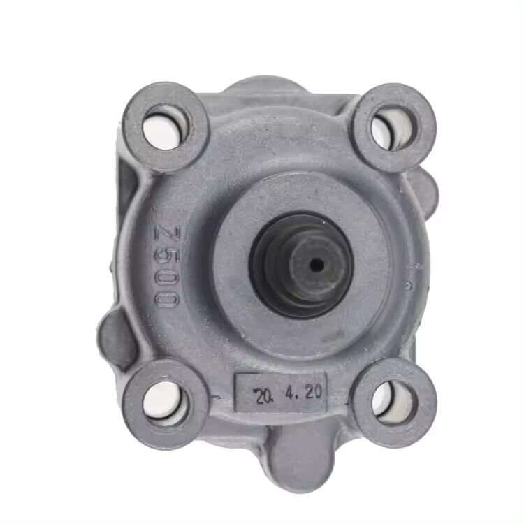 New Oil Pump 15261-35010 Compatible Kubota D750 D850 D950 V1100 V1200 Engine