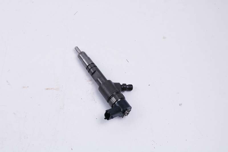 4X New 0445110777 Fuel Injector 1J801-53052 Compatible Kubota KX040 L4701 V2403