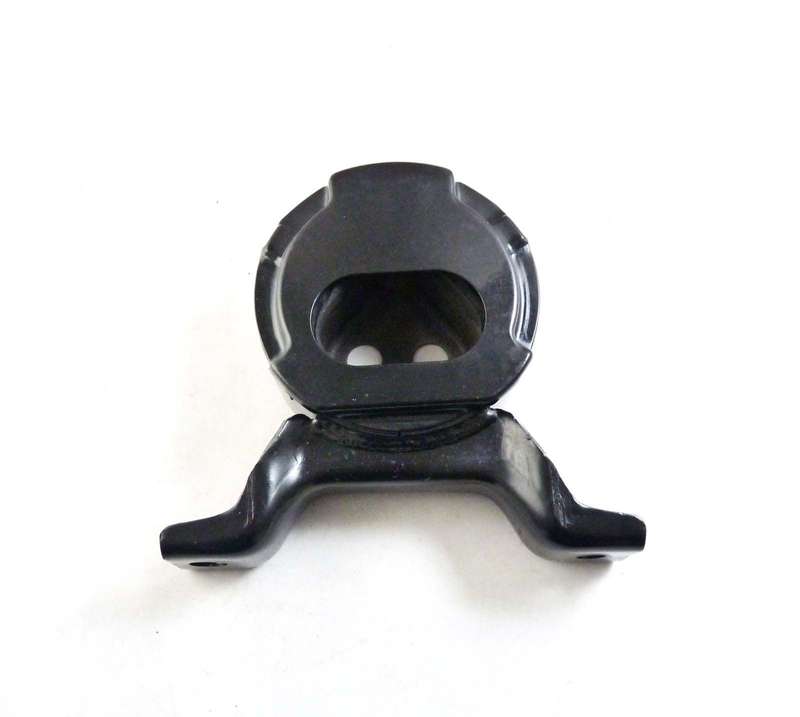 5238042082 Arm Bushing Rear Differential Mount for 96-2005 Toyota RAV4 2.0L 2.4L
