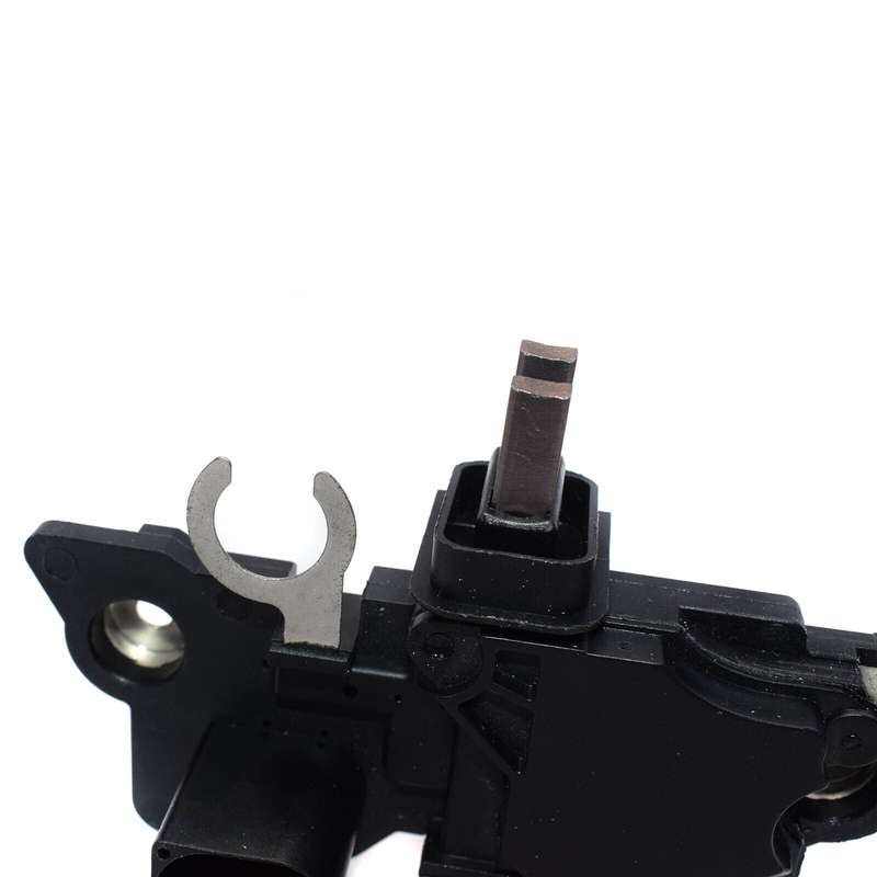 ALTERNATOR VOLTAGE REGULATOR For VW Golf Touareg Audi TT Mercedes-Benz C320 C240
