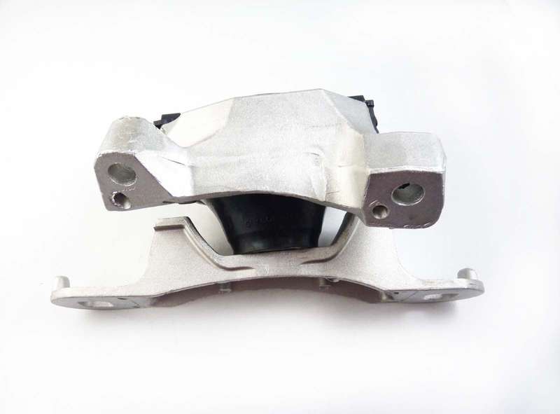New Right Passenger Side Engine Mount Lower For Volvo S40 V50 31262676 62432676