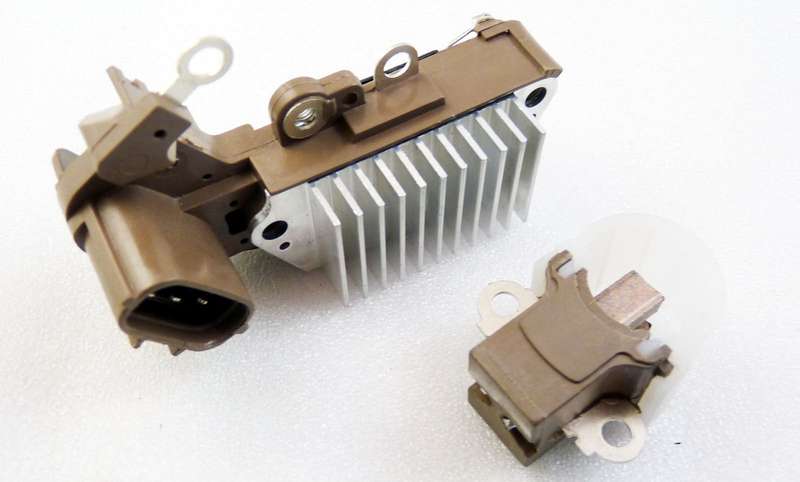 For Chevrolet Prizm Toyota Corolla Alternator Regulator Brush Holder 1260001580
