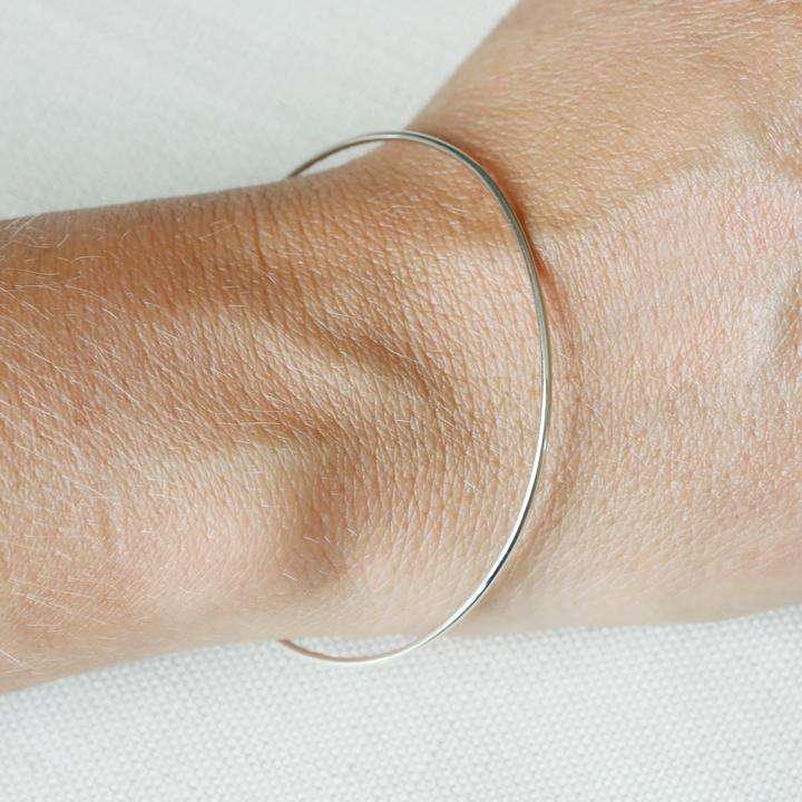 9ct White Gold Stacking Bangle