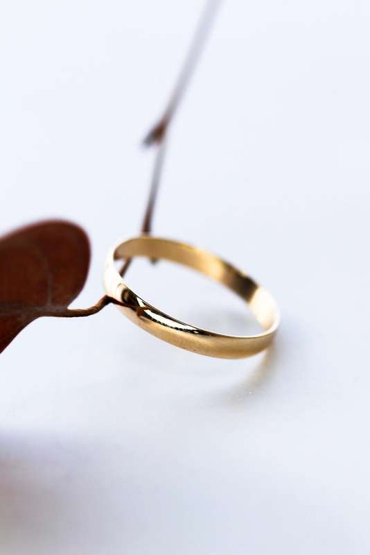 3mm Mens Gold Wedding Band - Comfort fit