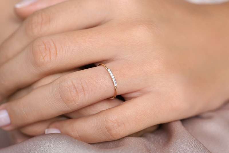 7 Stone Petite Moissanite Wedding Band