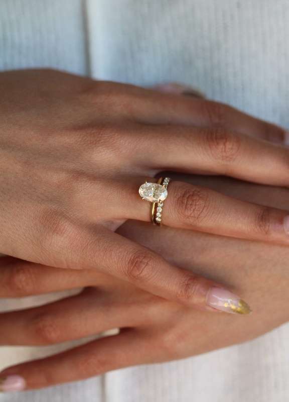Yellow Gold Oval Wedding Ring Set