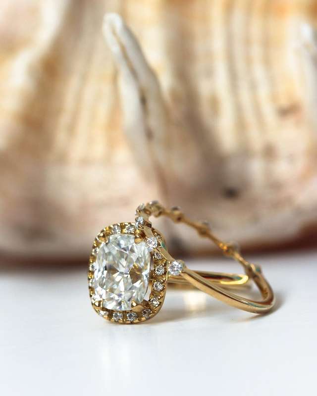 Elongated Cushion Ring Set