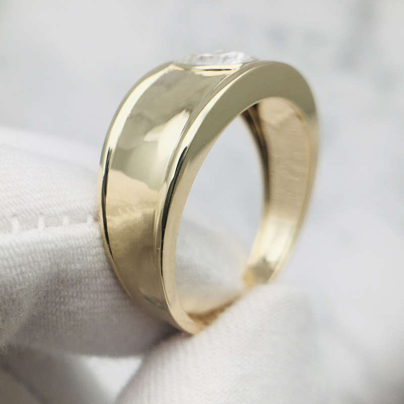Mens Oval Moissanite Wedding Ring
