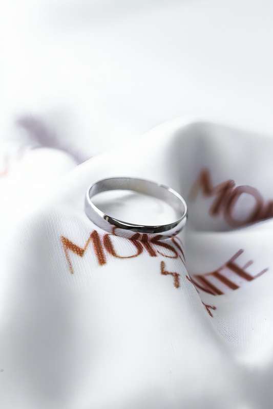 Mens White Gold Wedding Band 9ct (4mm) - Comfort Fit