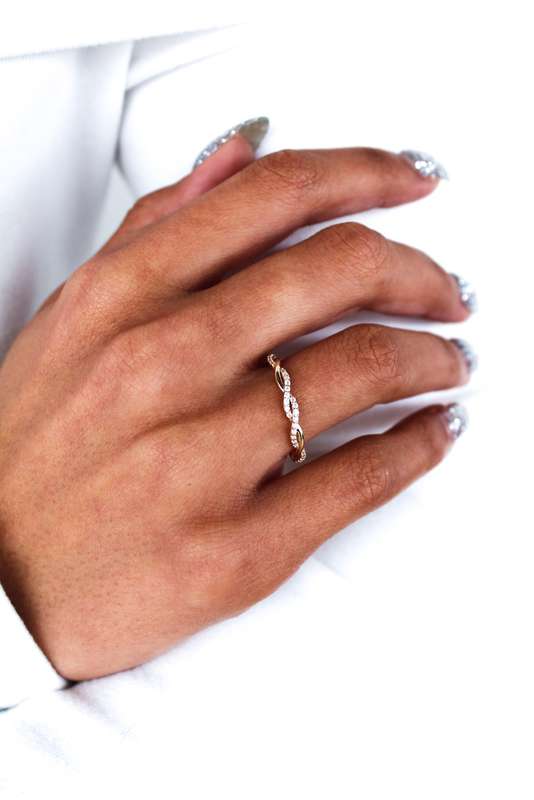Moissanite Twist Wedding Band