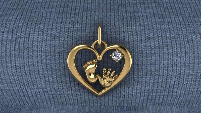 Moms Heart Pendant in Gold