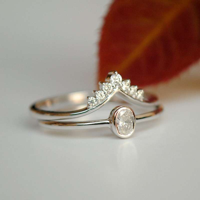 Oval Moissanite Tiara Wedding Ring Set
