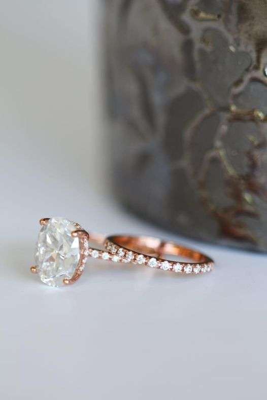 Oval Moissanite Wedding Set