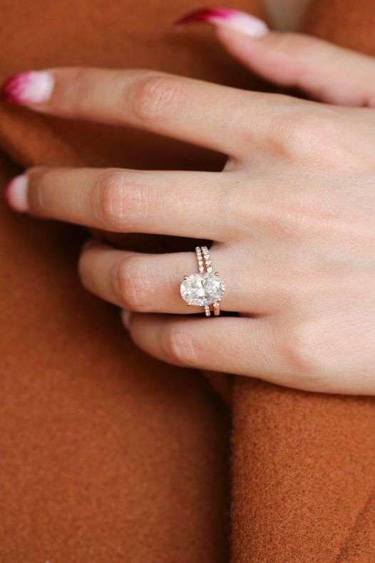 Oval Moissanite Wedding Set