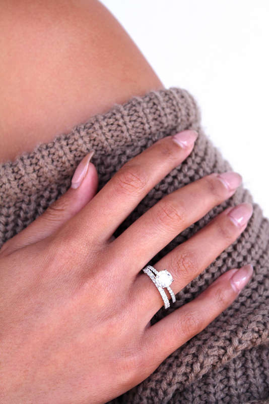 Moissanite Round Brilliant Wedding Ring Set