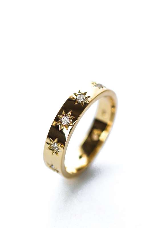 Starstruck Moissanite Band