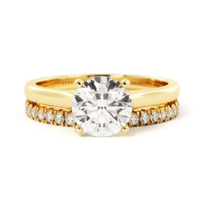 Round Moissanite Tapered Wedding Ring Set