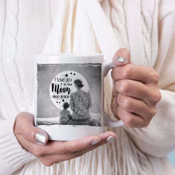 I love you to the moon and back mug Mom