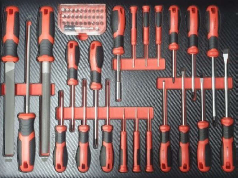 6 DRAWER ROLLER TOOL CABINET ON CASTORS WITH 184PC OF STOCK