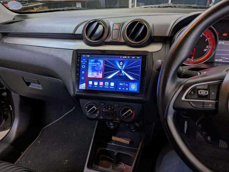 Suzuki Swift 2018 Android Navigation with Carplay and Android Auto 2GB 32 GB