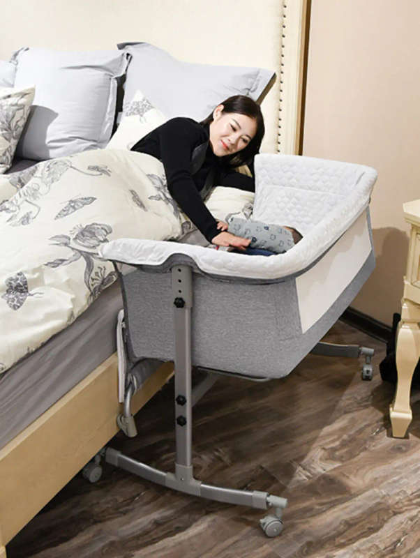 Baby Crib Portable Bedside Sleeping Crib Baby with  Swing Function