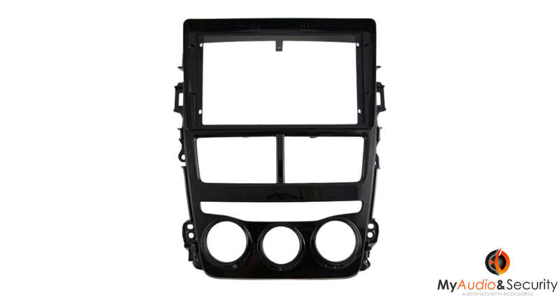 Toyota Yaris RHD/Low-End/UV Black Trimplate 2017