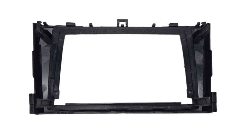 Toyota Avensis 9" Trimplate 2012+ with SWC Harness