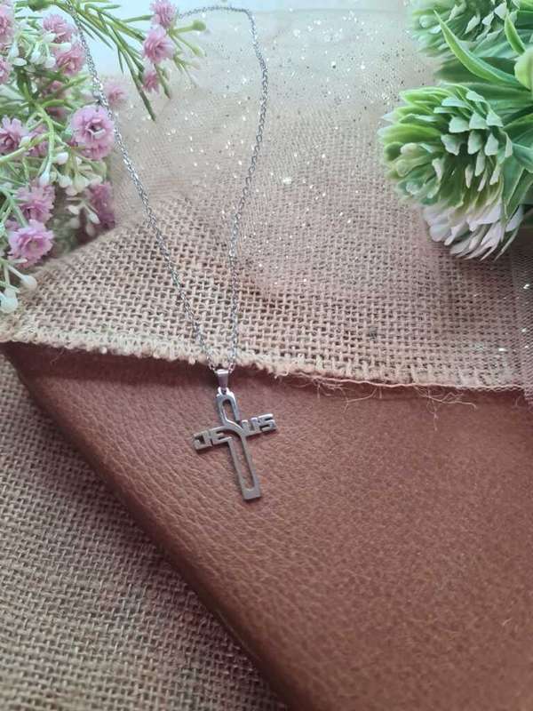 JESUS CROSS NECKLACE